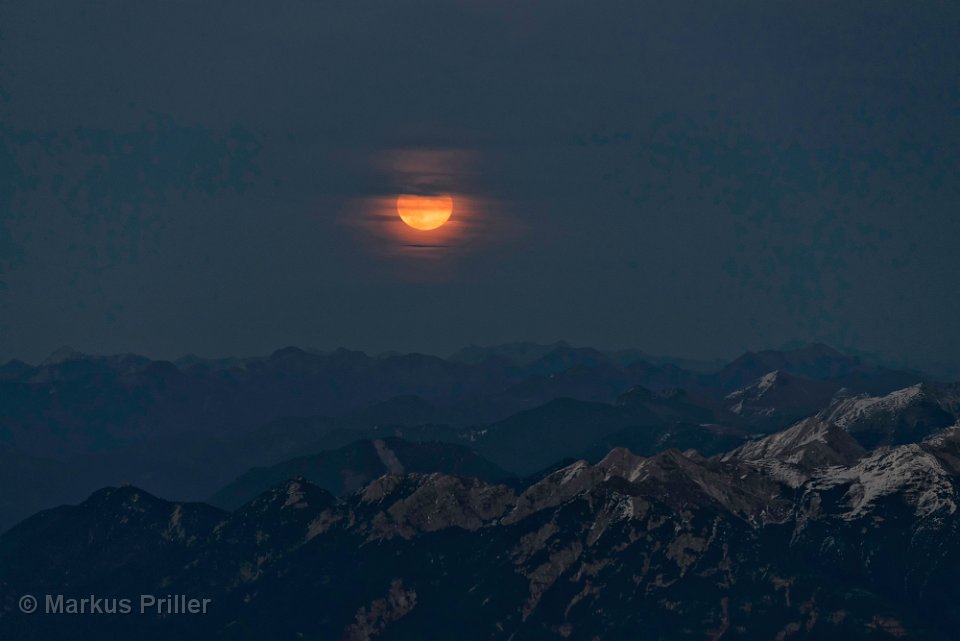 2013.10.19 183728 Mondscheinfahrt Zugspitze 2000